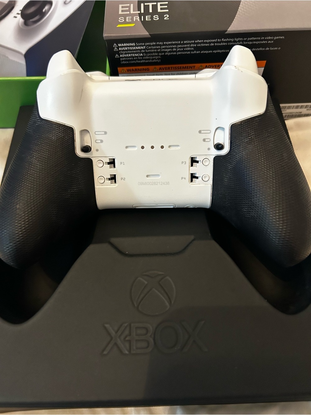 Xbox Elite Series 2 Wireless Controller - White - Picture 6 of 8